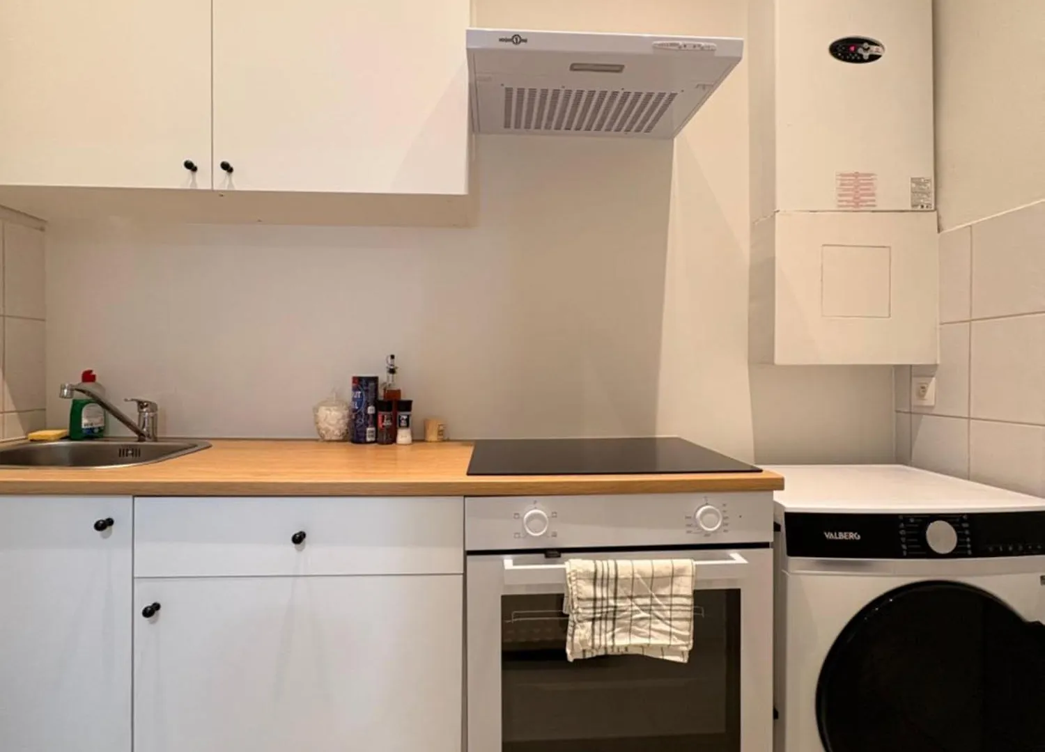 Fully Renovated Studio Near Brussels Centre & Midi בלגיה