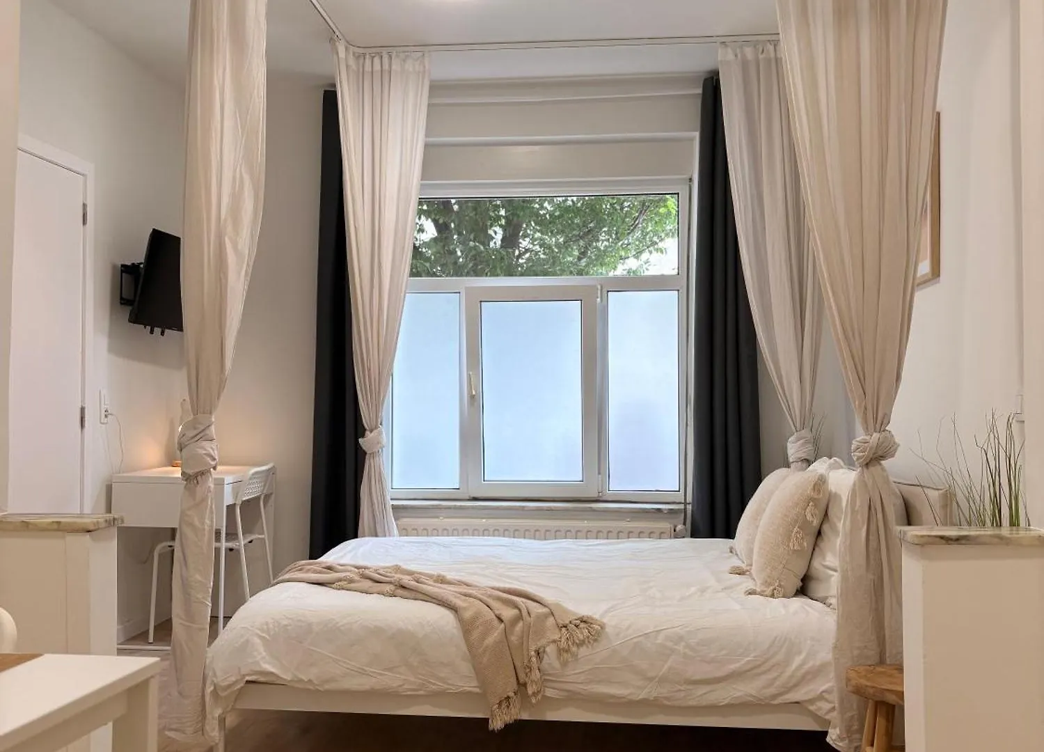 Apartment Fully Renovated Studio Near Brussels Centre & Midi